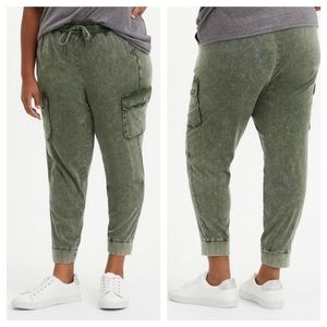 Torrid Relaxed Fit Jogger Stretch Challis Mid Rise Cargo Pocket Pant Green 2